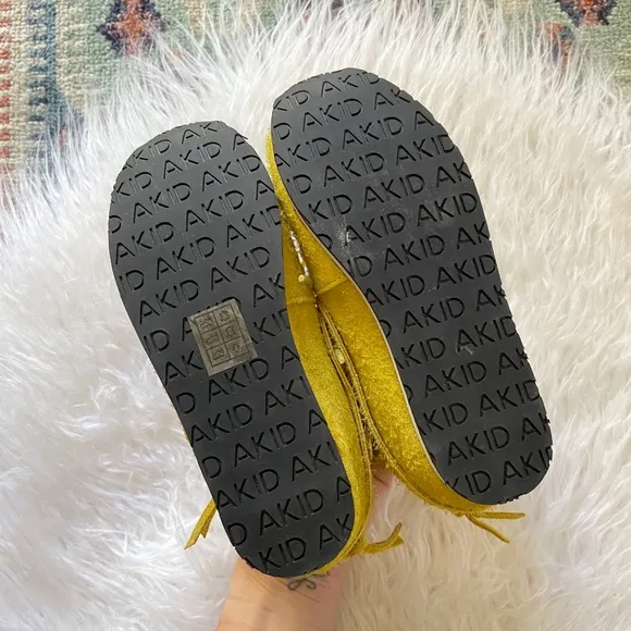 akid brand suede yellow sneaker boot kids 12 boys shoe leather moccasin