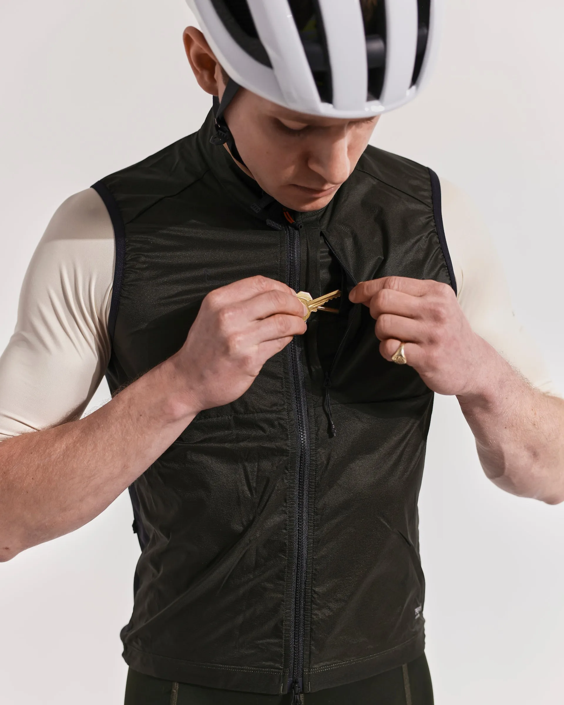 ALBION Men’s Wind Gilet - Rosin