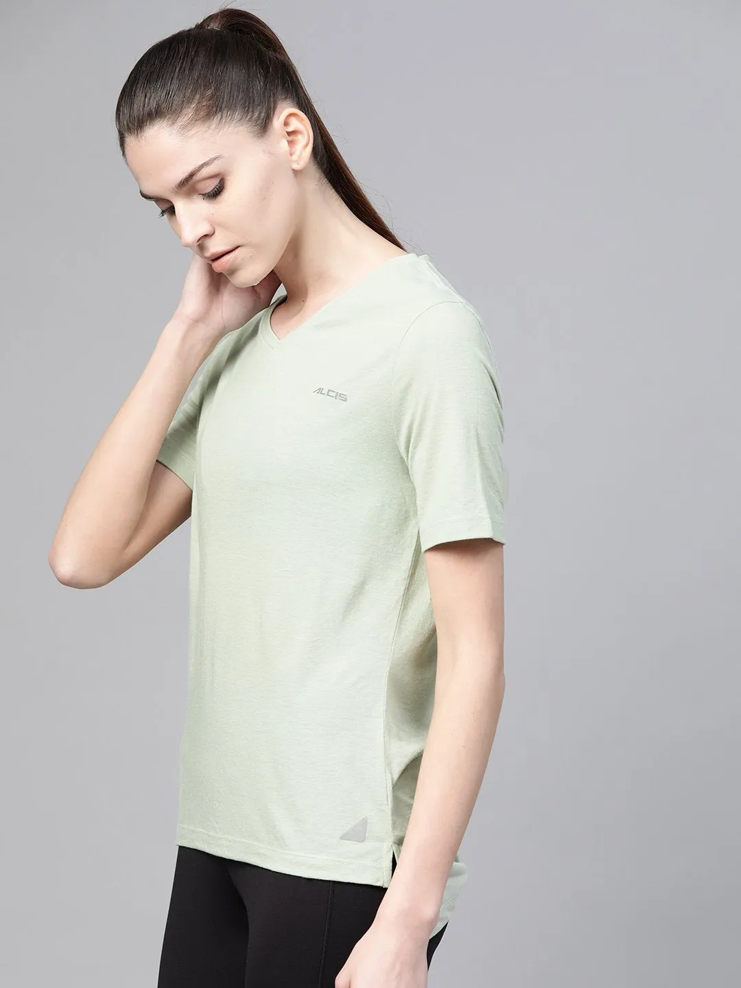 Alcis Women Green Solid V-Neck High-Low Training T-shirt