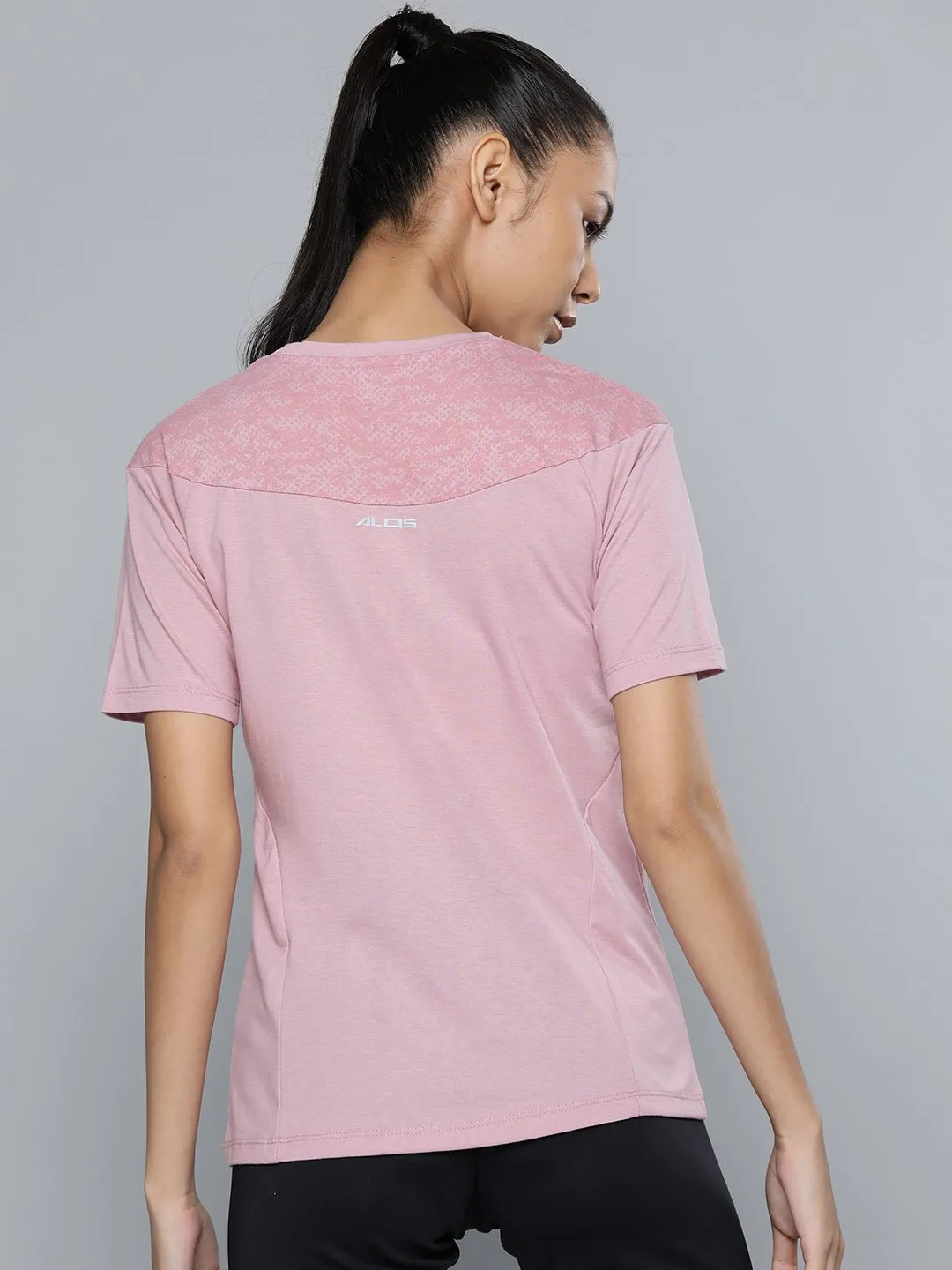 Alcis Women Pink Printed Slim Fit Round Neck T-shirt