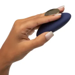 Chic Violet External Vibrator with Finger Hold