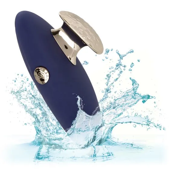 Chic Violet External Vibrator with Finger Hold