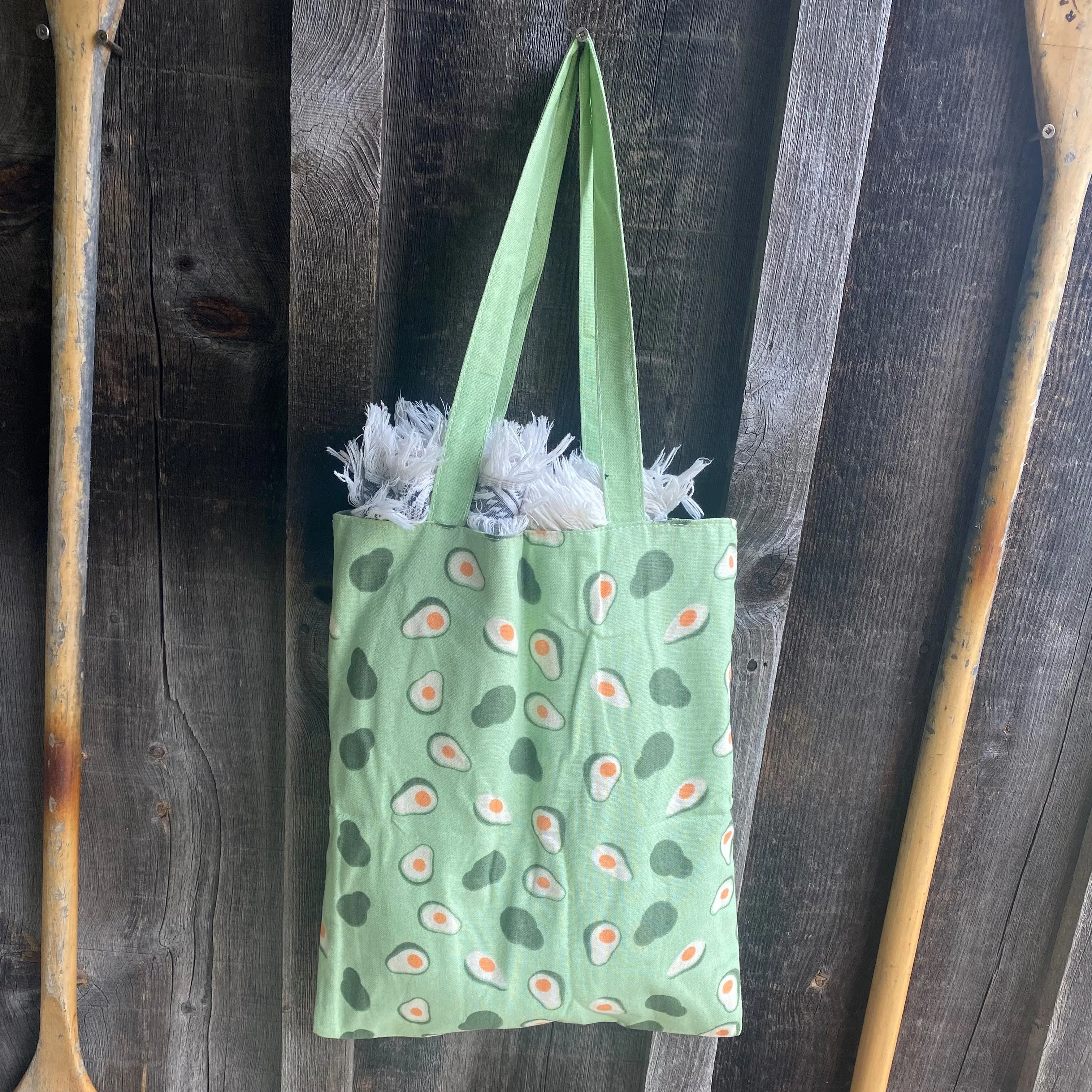 Gift Box "Tree Hugger" - hiking bag, key chain, eye cream, gummies, granola, tote bag