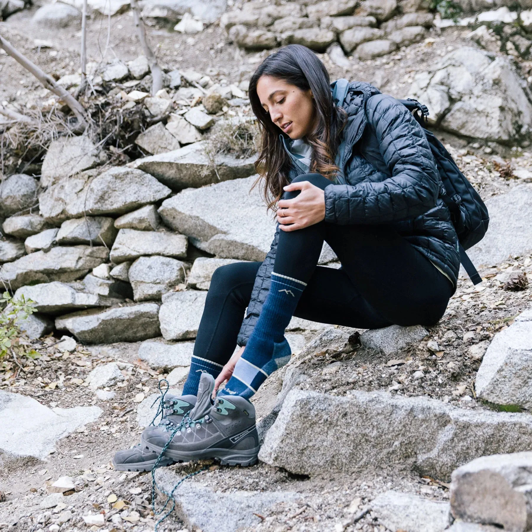 Hiker Boot Midweight Hiking Sock w/ Full Cushion (Women's) - D1908W