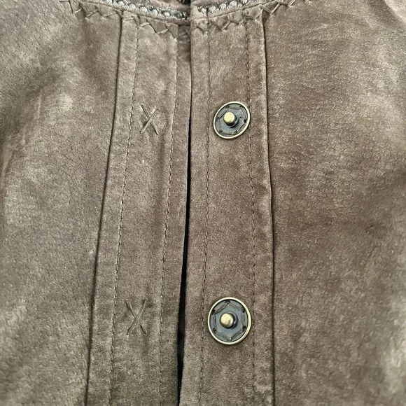 Liz Claiborne Womens Jacket Coat Brown Snap Lined Embellished Crew Suede size 4.