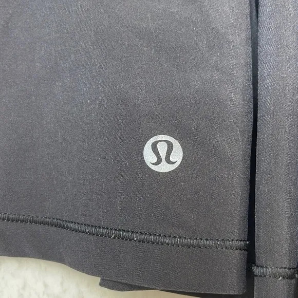 Lululemon Circuit Breaker Skirt II (Tall) Black Size 8T