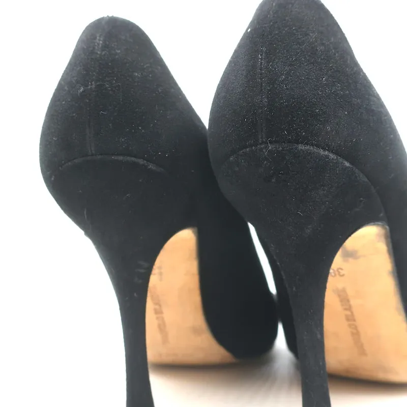 Manolo Blahnik BB 100 Pumps Black Suede Size 38 Pointed Toe Heels