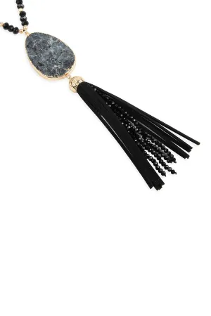 NATURAL STONE WITH TASSEL PENDANT NECKLACE
