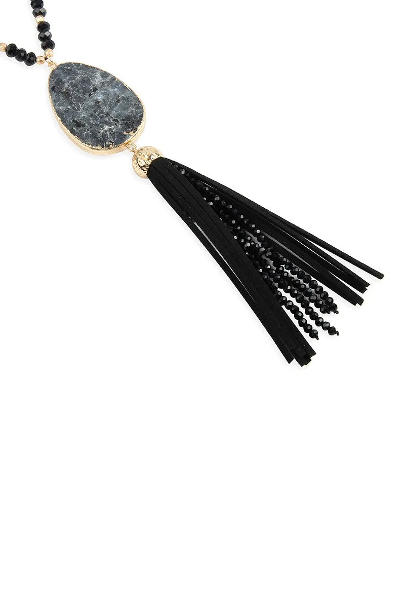 NATURAL STONE WITH TASSEL PENDANT NECKLACE