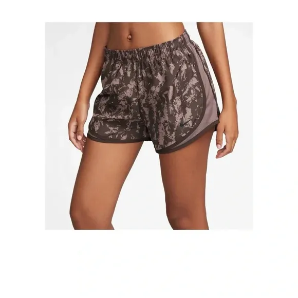 NEW bundle 3 Women’s Nike Dri fit tempo running lined shorts size medium M