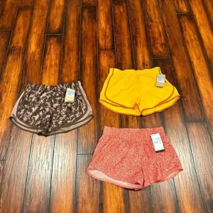 NEW bundle 3 Women’s Nike Dri fit tempo running lined shorts size medium M