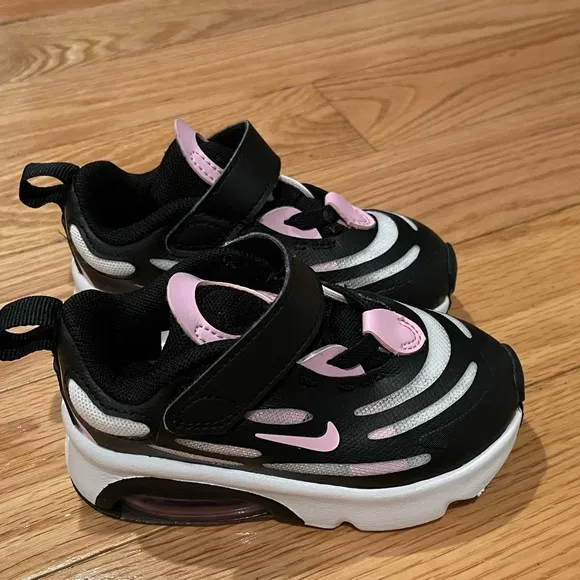 Nike Air Max Exosense &quot;White/Black/Dark Sulfur/Light Arctic Pink&quot; Toddler Shoe
