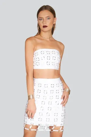 Queen of the Rings (White)