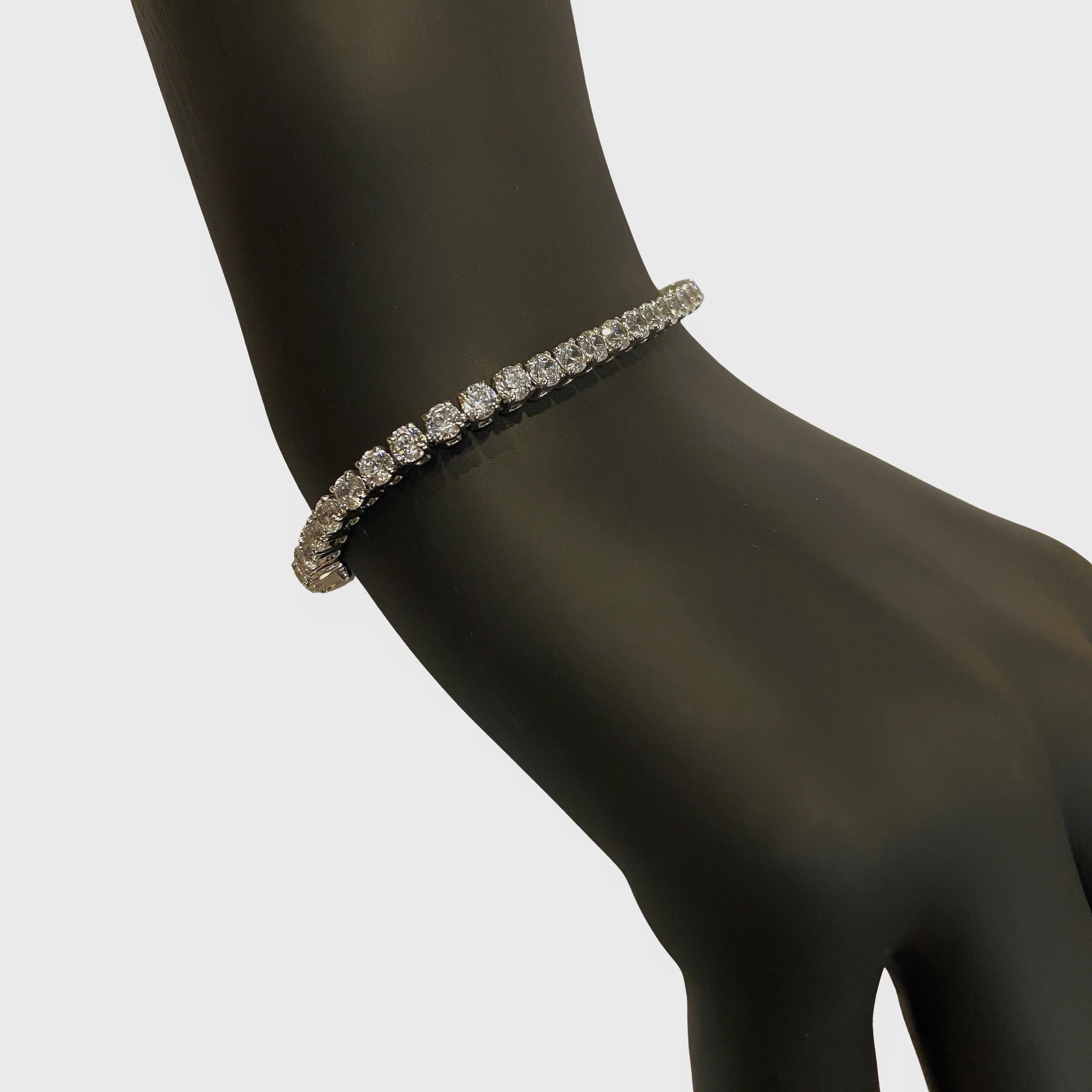 Round Tennis Bracelet