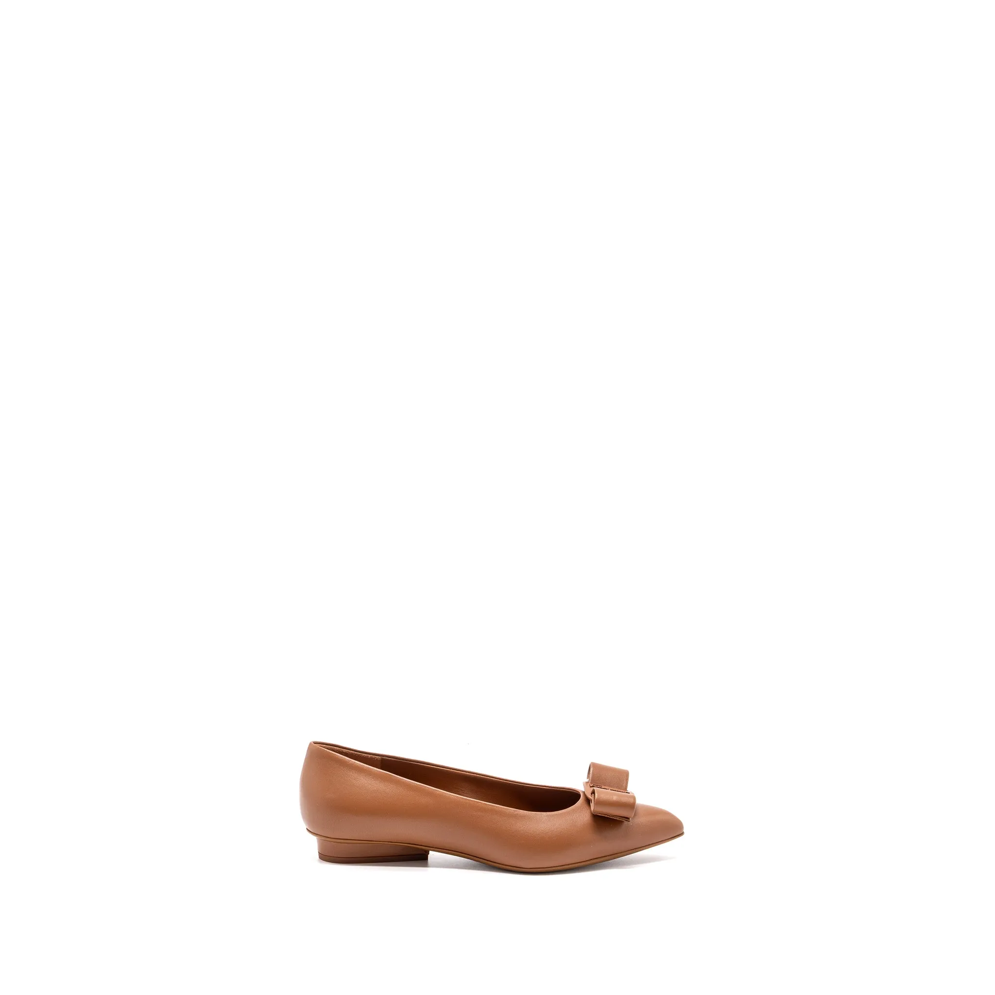Salvatore Ferragamo Size 6.5 Viva Flats Tan