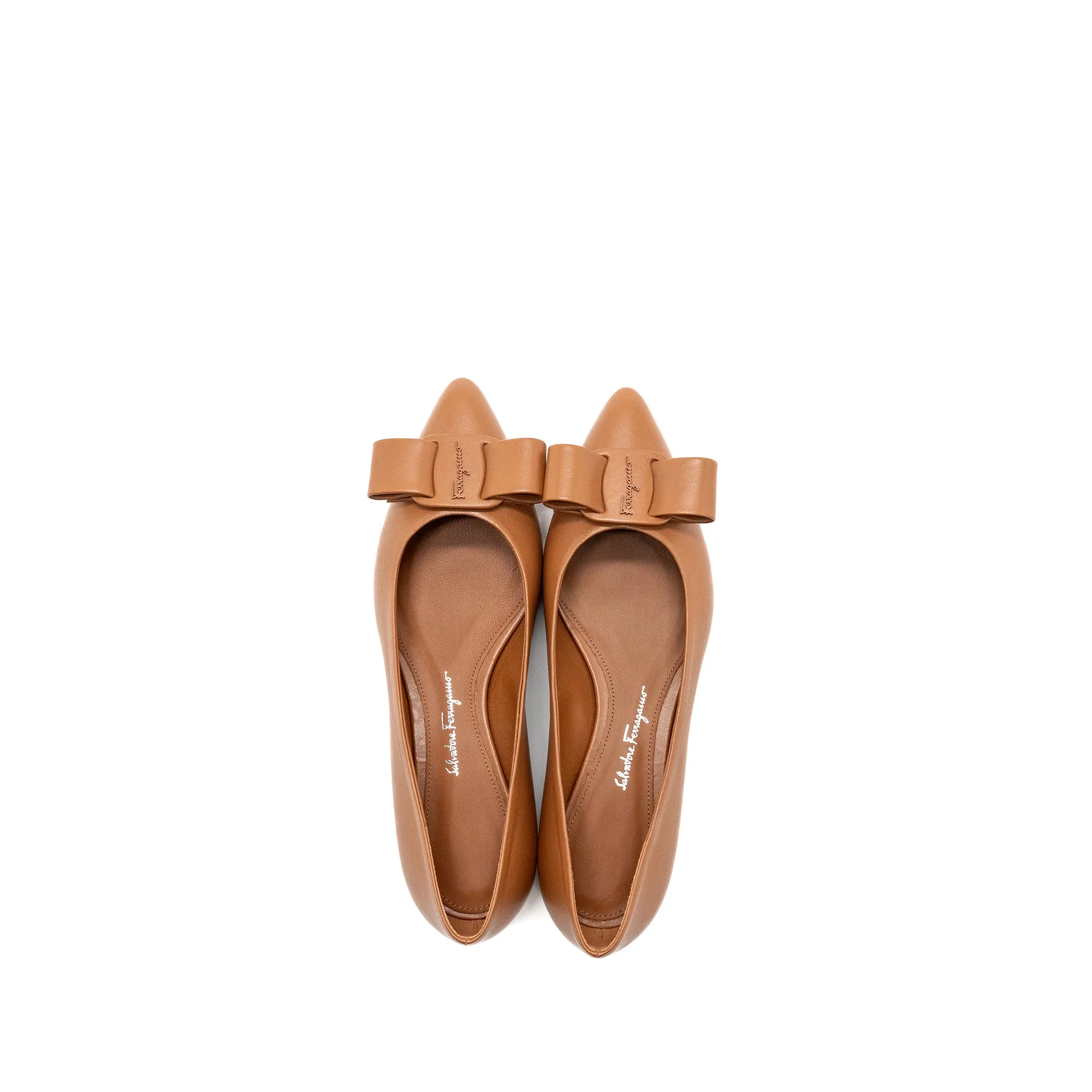 Salvatore Ferragamo Size 6.5 Viva Flats Tan