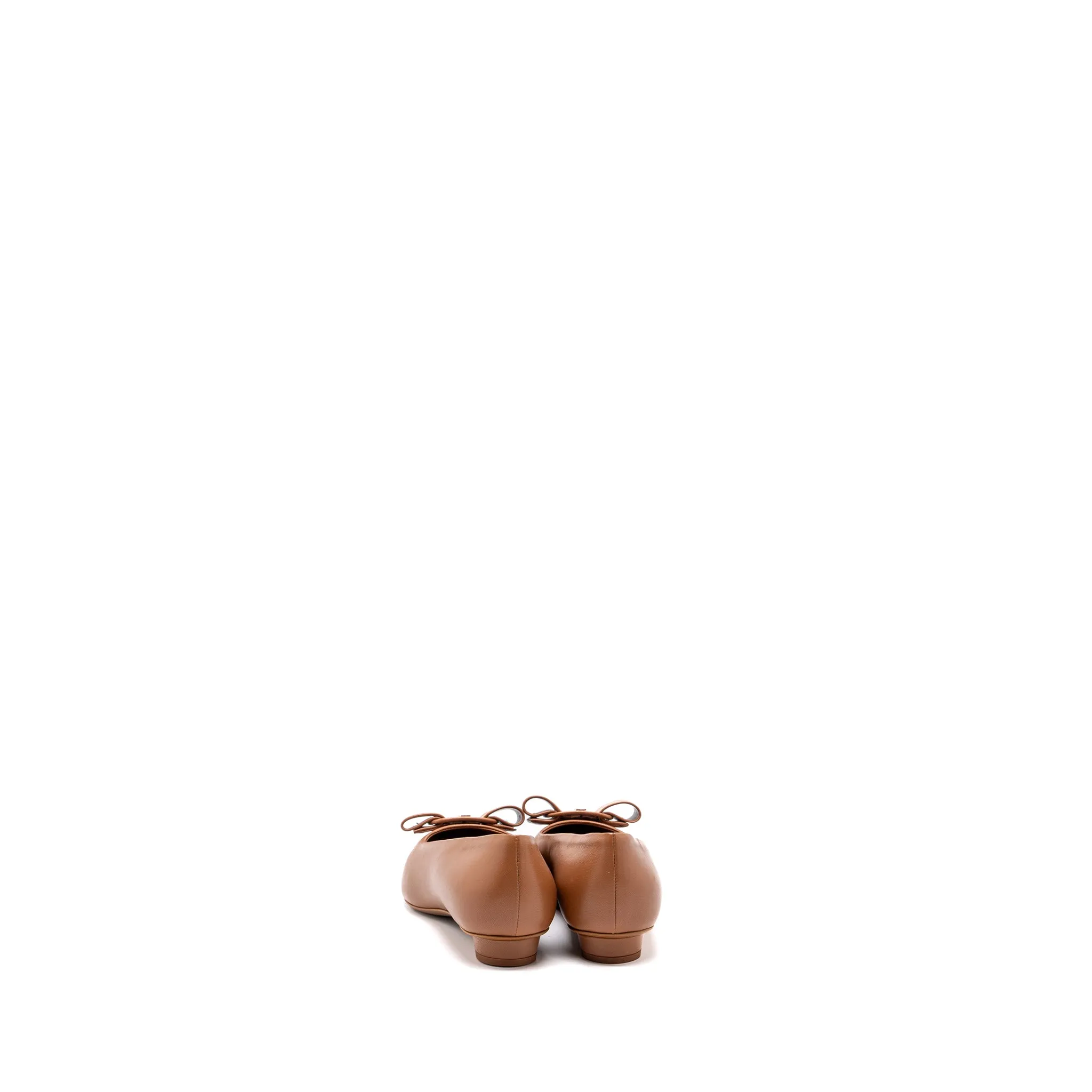 Salvatore Ferragamo Size 6.5 Viva Flats Tan