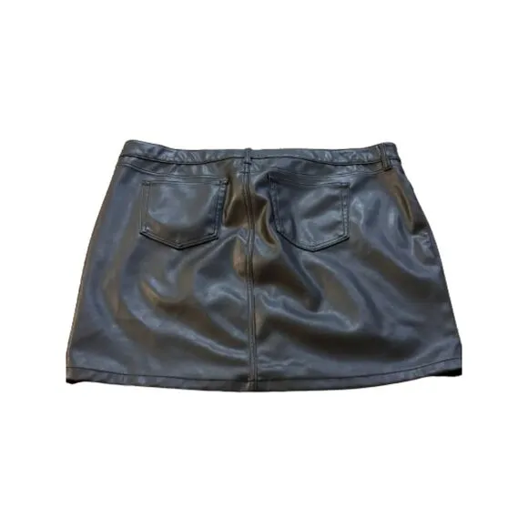 Torrid Mini Faux Leather 5-Pocket Skirt NWT