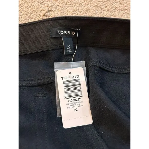 Torrid Mini Faux Leather 5-Pocket Skirt NWT
