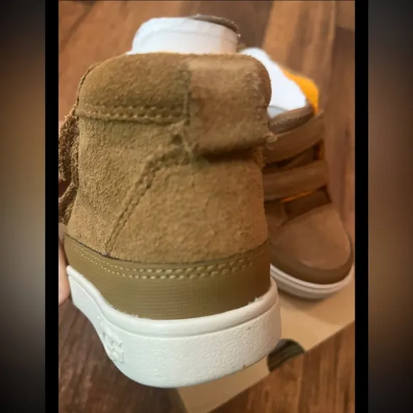 UGG Unisex Rennon II Weather Suede Waterproof Hook-&amp;-loop closure Hi-Top Sz 8