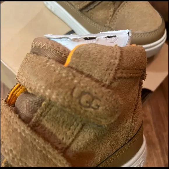 UGG Unisex Rennon II Weather Suede Waterproof Hook-&amp;-loop closure Hi-Top Sz 8