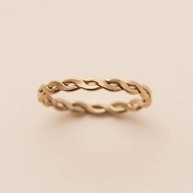 WOVEN RING